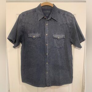 Bit & Bridle Men’s Gray Acid Wash Short Sleeve Large Button Up Shirt.       3185